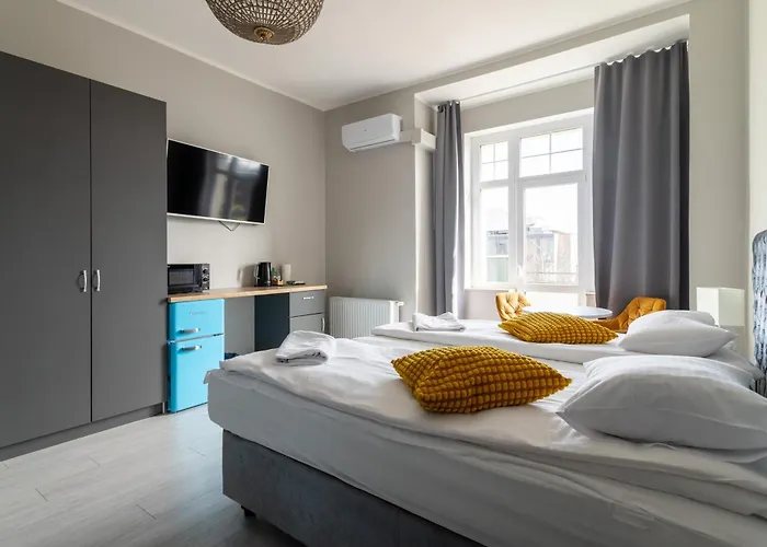 Globetrotter By Victus *